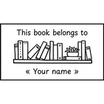 Étampе pour enseignant en anglais « This book belongs to » personnalisée avec un nom