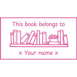Étampе pour enseignant en anglais « This book belongs to » personnalisée avec un nom